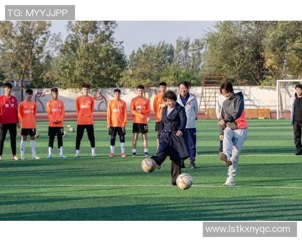 钢管足球的魅力与挑战探索这项新兴运动的风靡背后故事与未来发展潜力